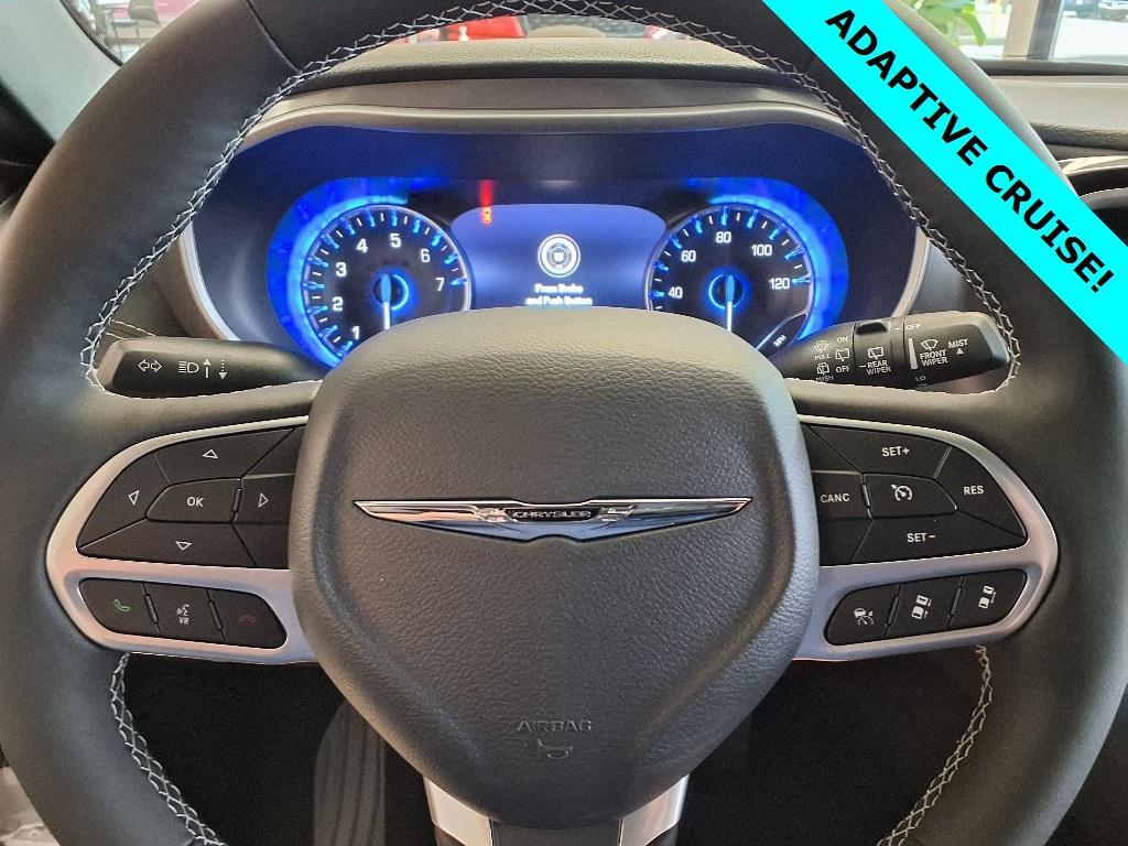 new 2025 Chrysler Pacifica car, priced at $44,677