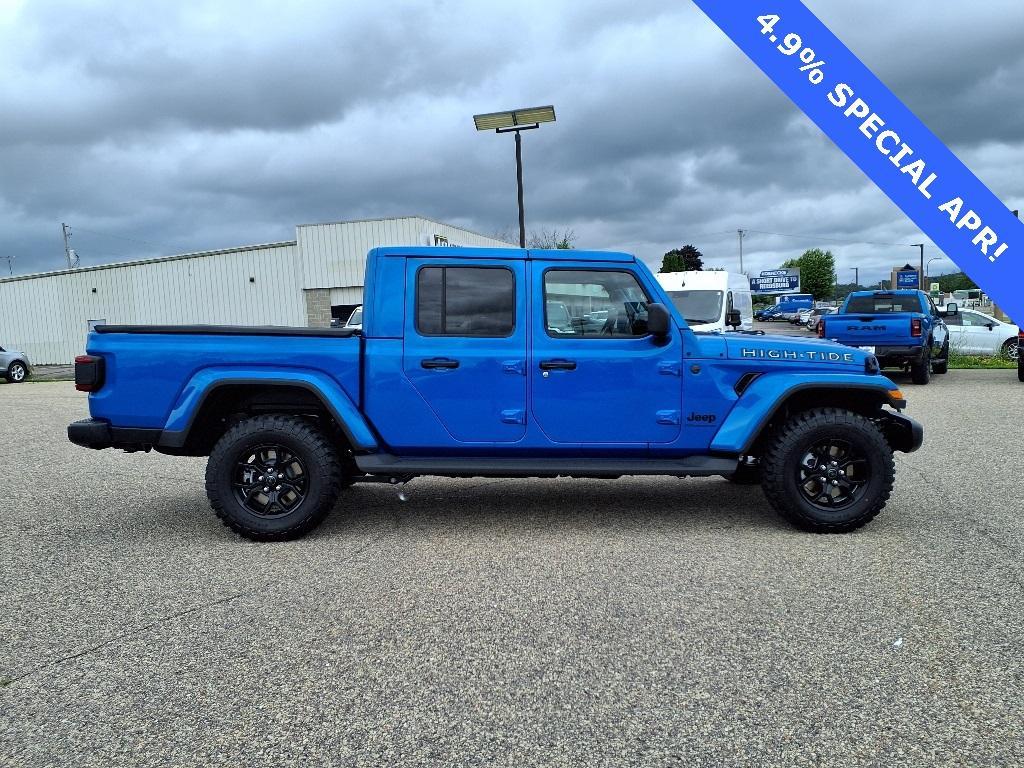 new 2025 Jeep Gladiator car, priced at $55,215