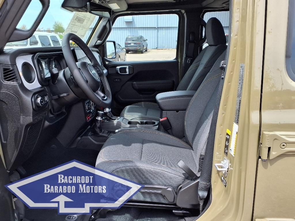 new 2025 Jeep Gladiator car, priced at $50,185