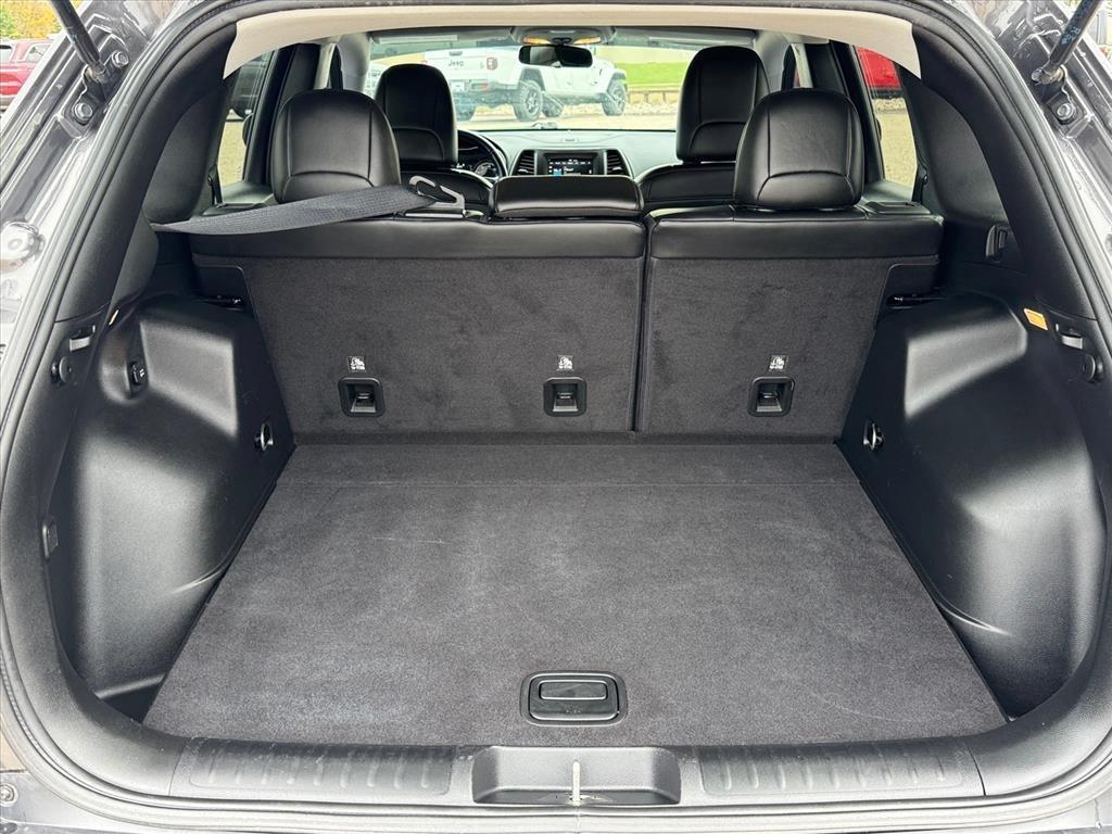 used 2019 Jeep Cherokee car, priced at $17,153