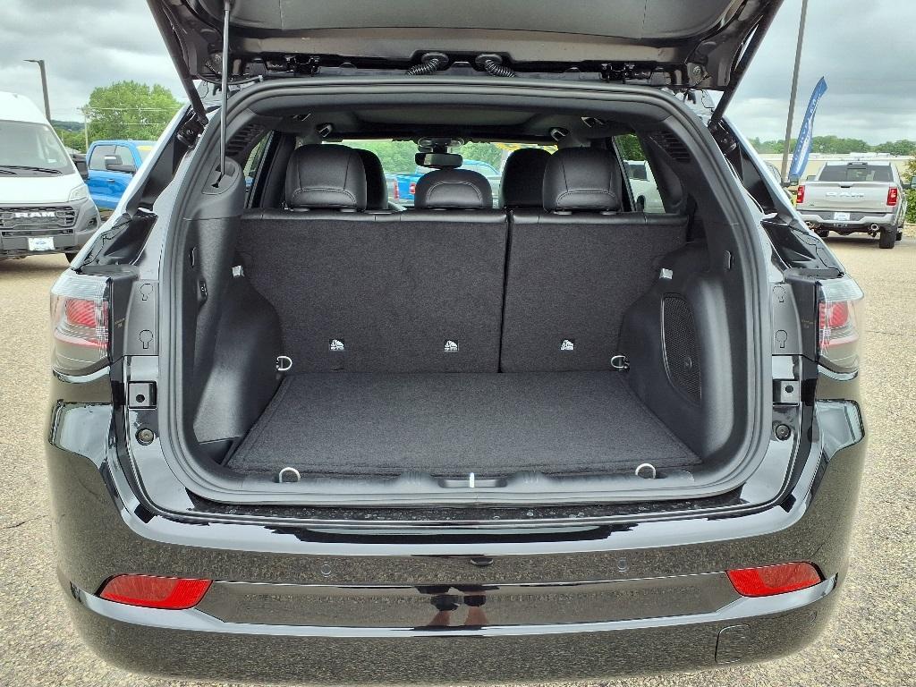 new 2025 Jeep Compass car, priced at $41,576
