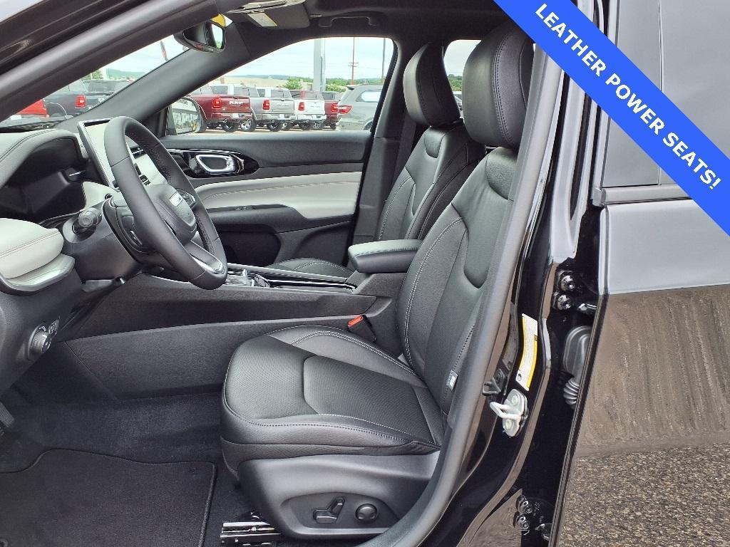 new 2025 Jeep Compass car, priced at $40,785