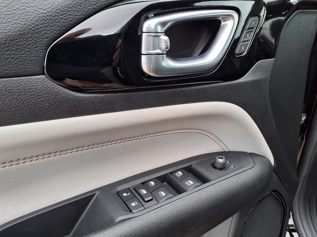 new 2025 Jeep Compass car, priced at $41,576