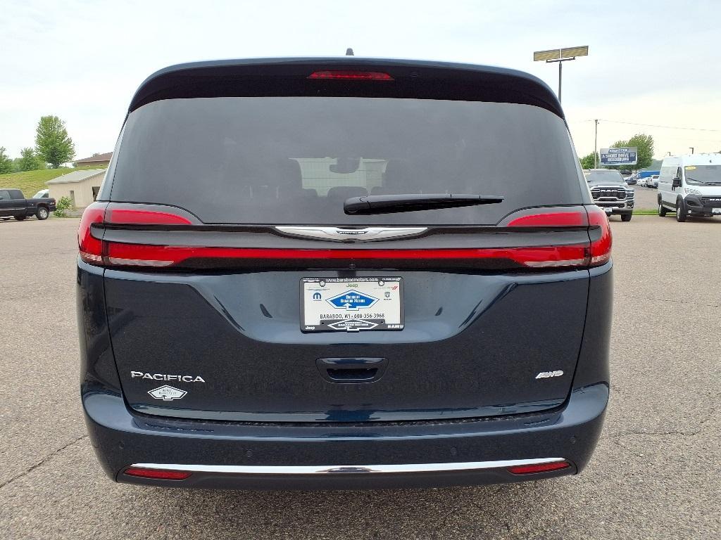 new 2025 Chrysler Pacifica car, priced at $46,829