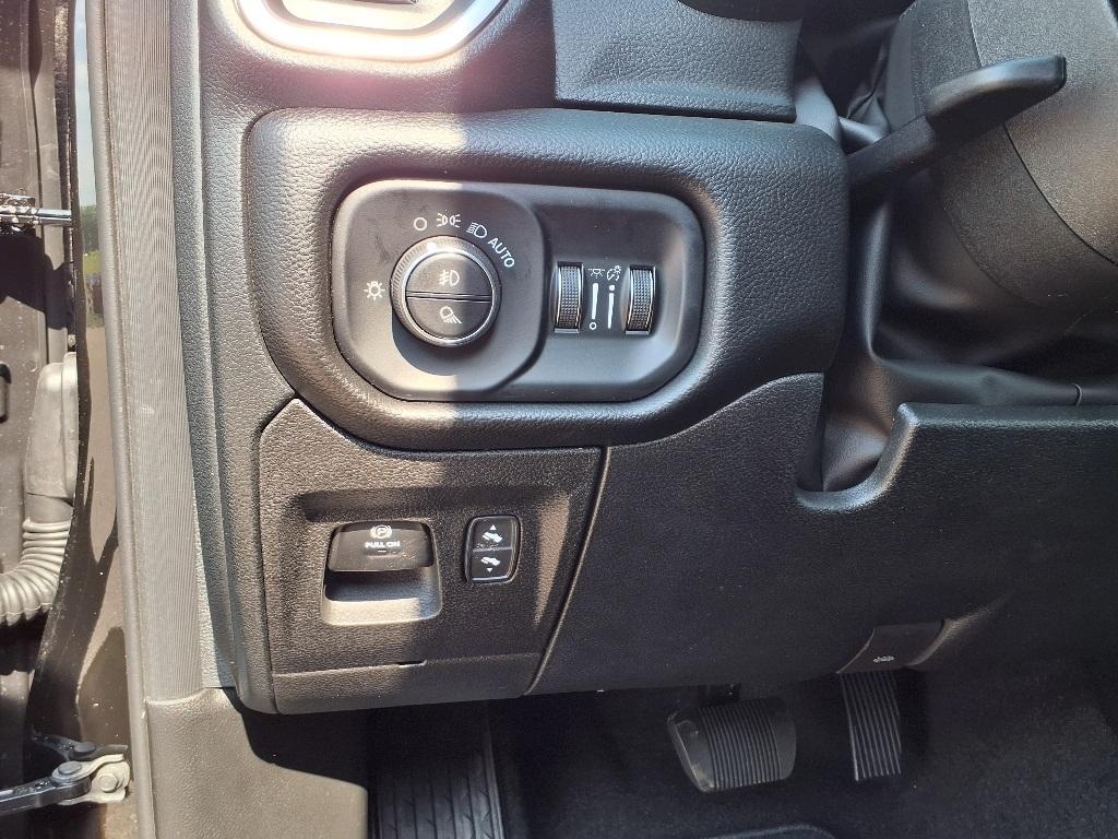 new 2025 Ram 1500 car, priced at $51,208