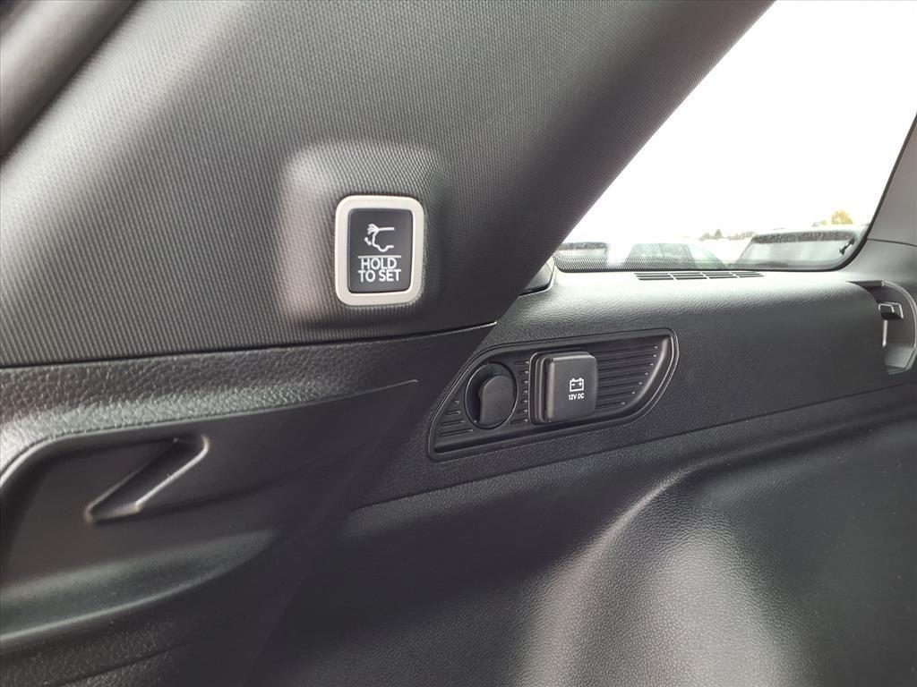 new 2025 Jeep Grand Cherokee car, priced at $55,555