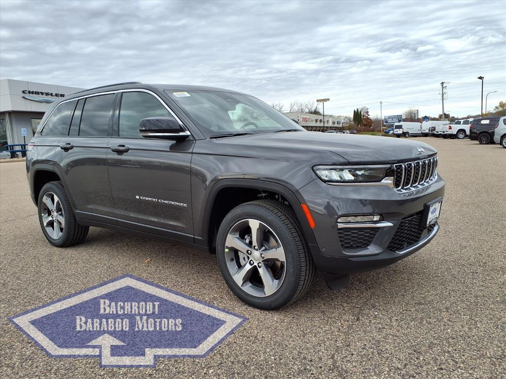 new 2025 Jeep Grand Cherokee car, priced at $55,555