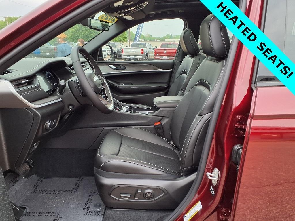 new 2025 Jeep Grand Cherokee car, priced at $51,691