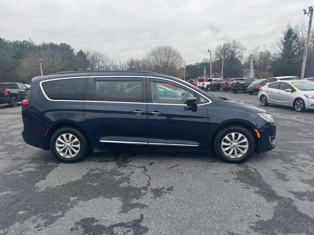 used 2017 Chrysler Pacifica car, priced at $10,995