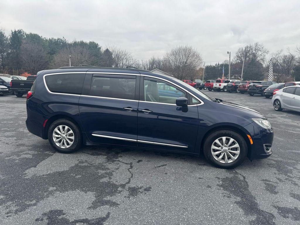used 2017 Chrysler Pacifica car, priced at $10,995