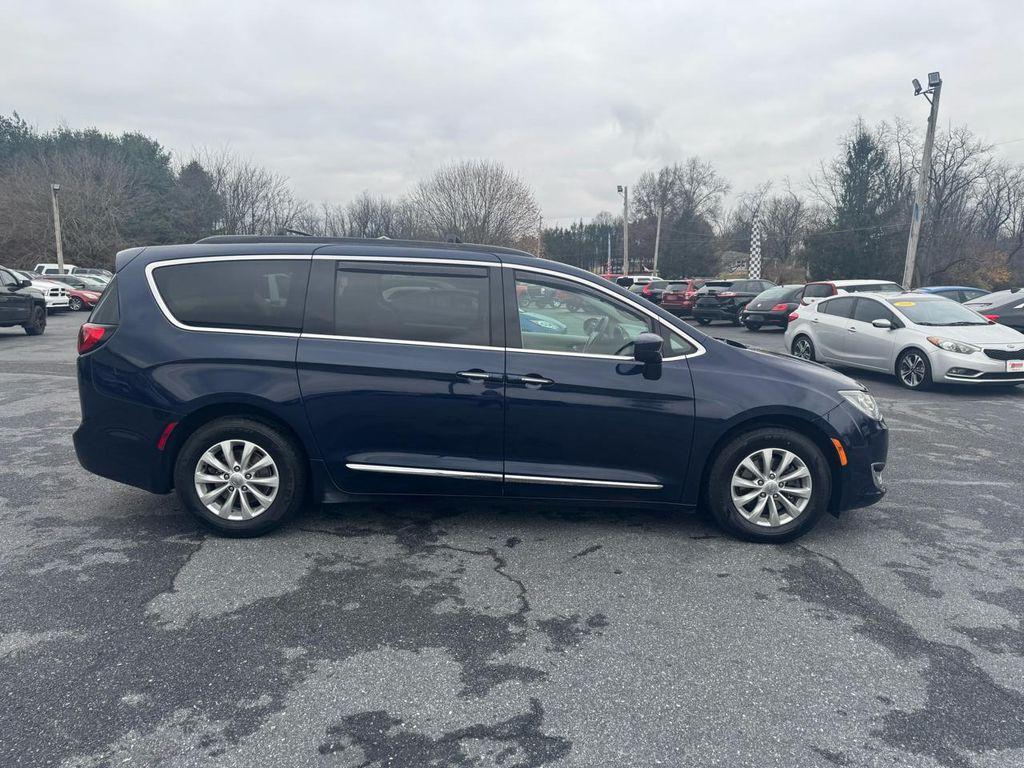 used 2017 Chrysler Pacifica car, priced at $10,995