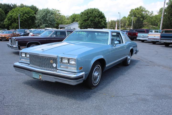 used 1977 Buick Riviera car, priced at $9,900