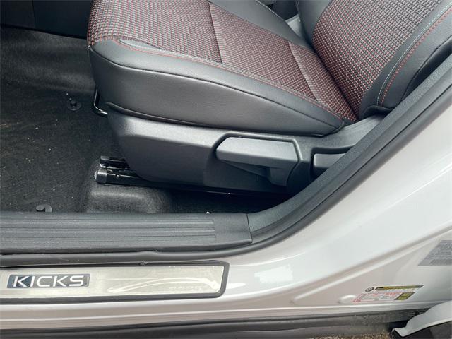 new 2025 Nissan Kicks car, priced at $29,474