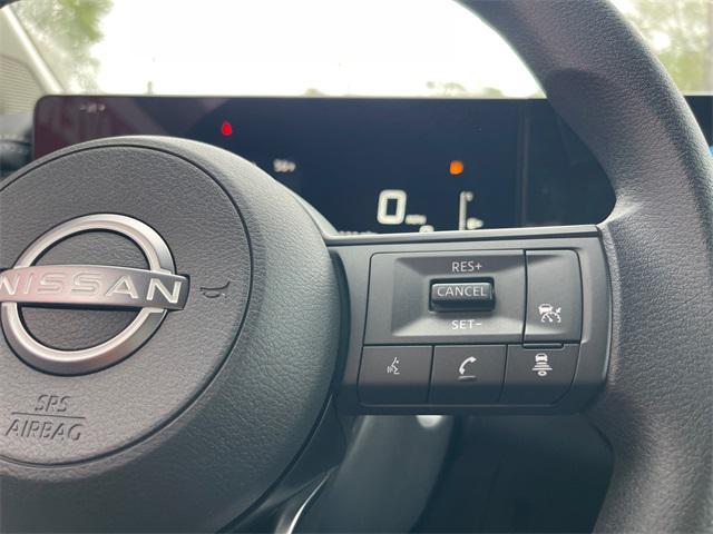 new 2025 Nissan Kicks car, priced at $26,184