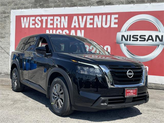 new 2025 Nissan Pathfinder car, priced at $37,640