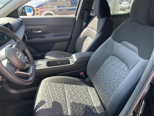 new 2025 Nissan Kicks car, priced at $26,343