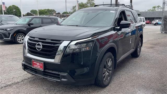 new 2025 Nissan Pathfinder car, priced at $38,922