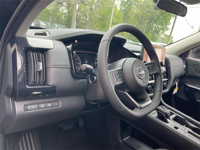 new 2025 Nissan Pathfinder car, priced at $38,922