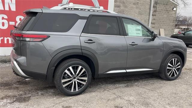 new 2025 Nissan Pathfinder car, priced at $50,645