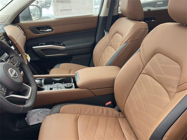 new 2025 Nissan Pathfinder car, priced at $50,645
