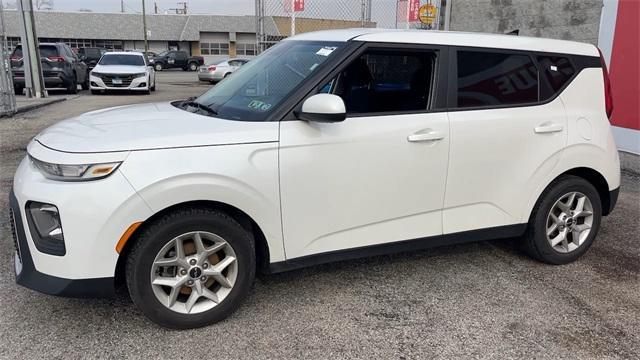 used 2022 Kia Soul car, priced at $14,670