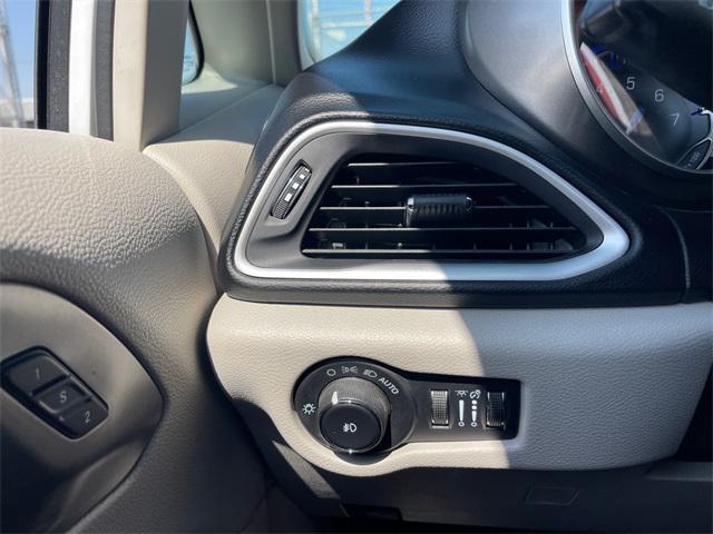 used 2021 Chrysler Pacifica car, priced at $20,650