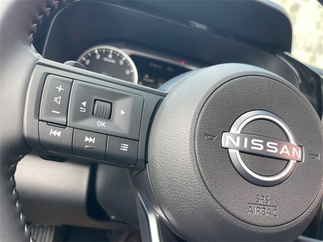 new 2025 Nissan Pathfinder car, priced at $40,614
