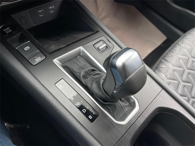 new 2025 Nissan Kicks car, priced at $23,529