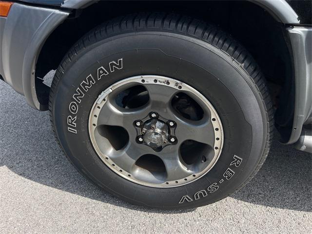 used 2002 Nissan Xterra car, priced at $995