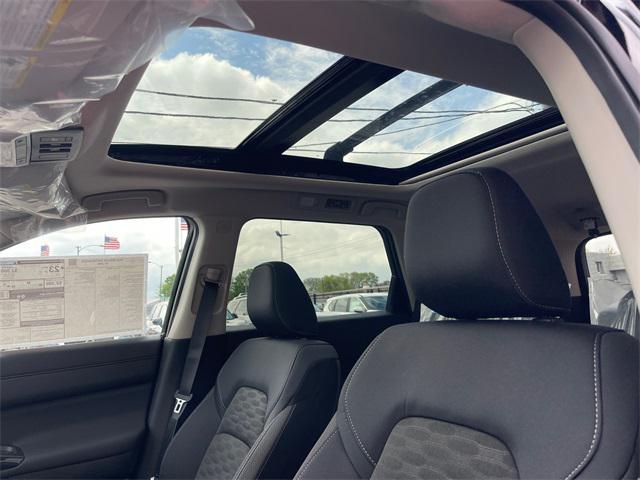 new 2025 Nissan Pathfinder car, priced at $40,614