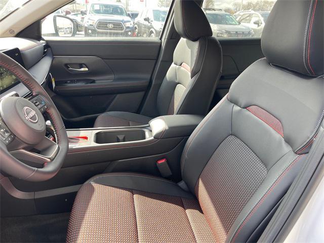 new 2025 Nissan Kicks car, priced at $29,586