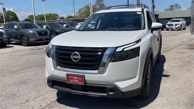 new 2025 Nissan Pathfinder car, priced at $41,012