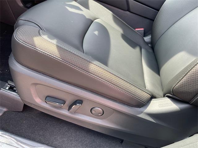 new 2025 Nissan Pathfinder car, priced at $41,350