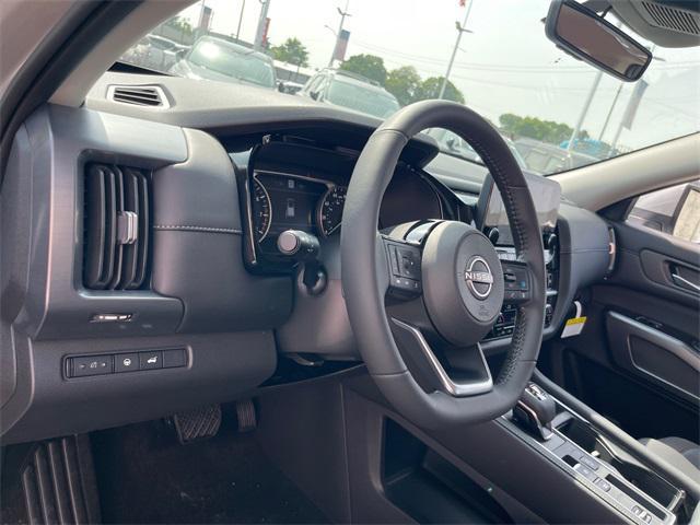 new 2025 Nissan Pathfinder car, priced at $41,350