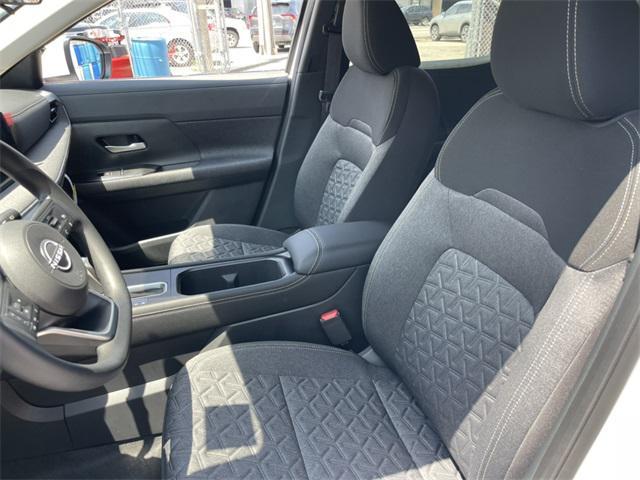 new 2025 Nissan Kicks car, priced at $24,984