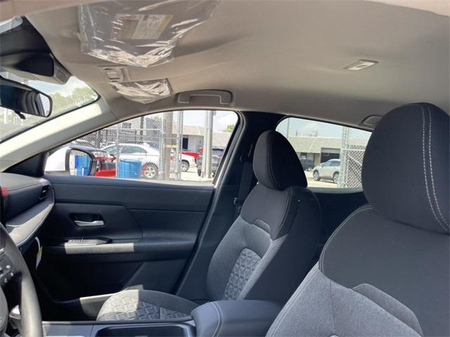 new 2025 Nissan Kicks car, priced at $24,984
