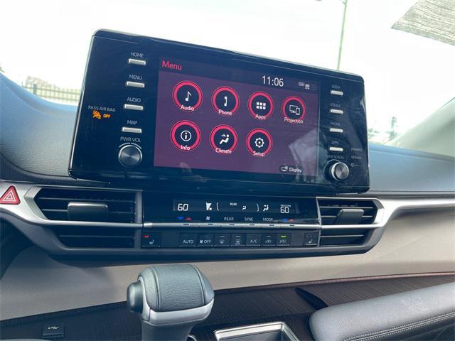 used 2023 Toyota Sienna car, priced at $38,105
