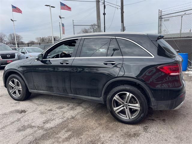 used 2022 Mercedes-Benz GLC 300 car, priced at $28,135