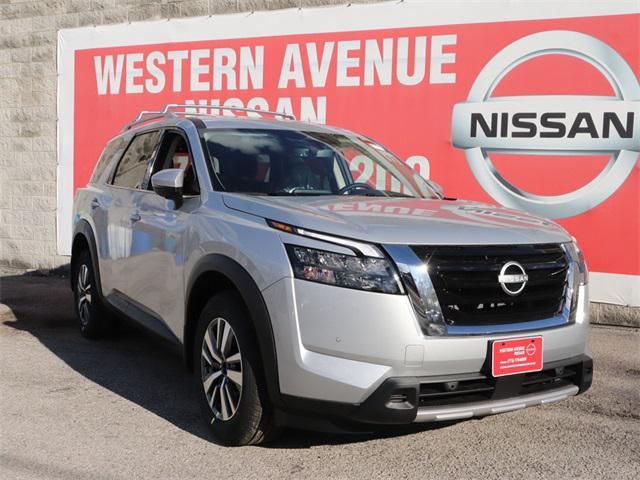 new 2025 Nissan Pathfinder car, priced at $44,568