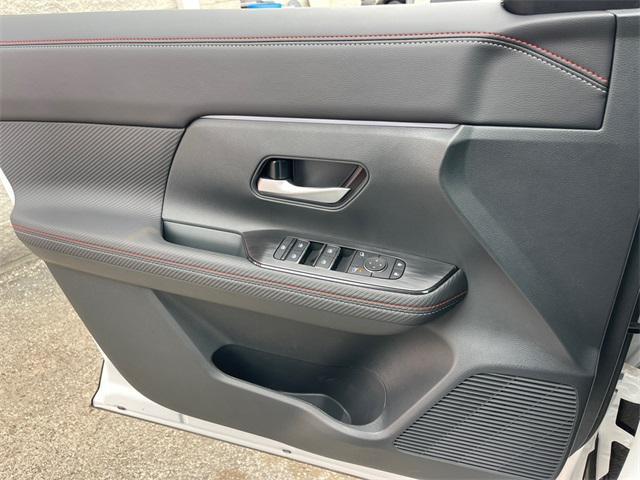 new 2025 Nissan Kicks car, priced at $28,881