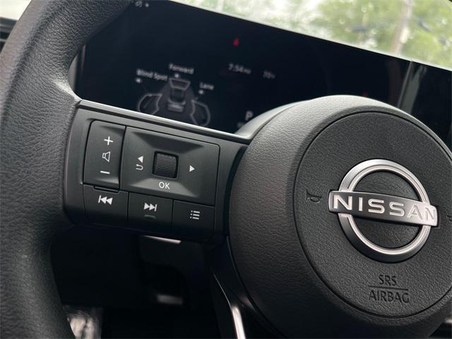 new 2025 Nissan Kicks car, priced at $27,051
