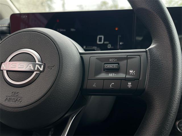 new 2025 Nissan Kicks car, priced at $27,051