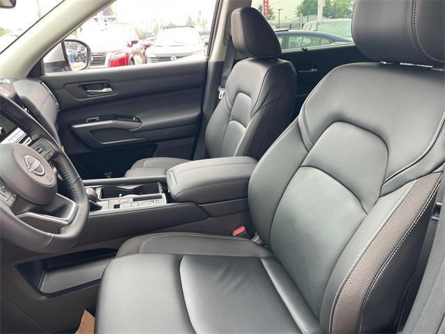 new 2025 Nissan Pathfinder car, priced at $41,350