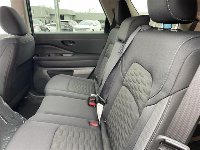new 2025 Nissan Pathfinder car, priced at $37,640
