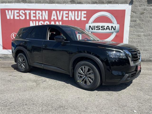 new 2025 Nissan Pathfinder car, priced at $37,640