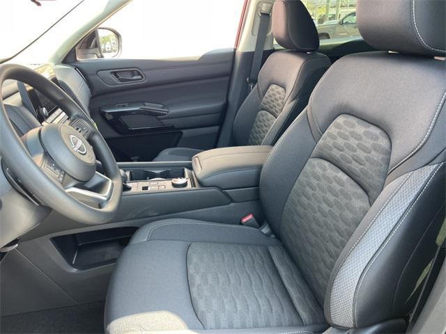 new 2025 Nissan Pathfinder car, priced at $37,640