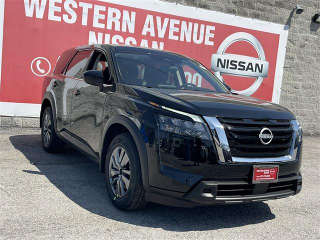 new 2025 Nissan Pathfinder car, priced at $37,640