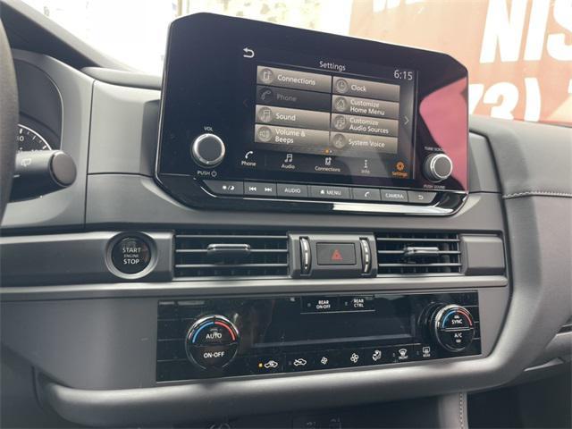 new 2025 Nissan Pathfinder car, priced at $37,640