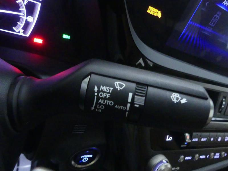 used 2022 Lexus ES 300h car, priced at $32,750