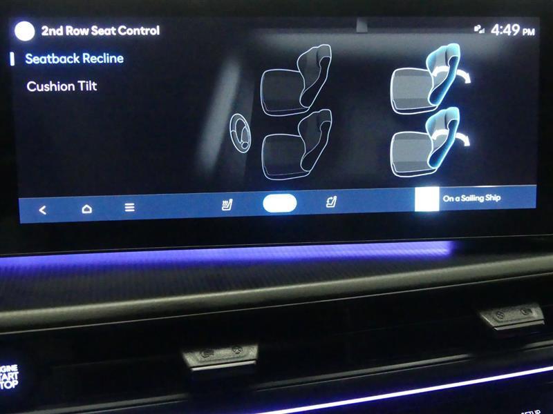 used 2024 Hyundai Santa Fe car, priced at $29,900